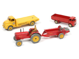 Lot 326 - DINKY TOYS (GB) (4)