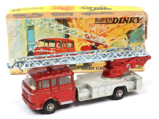 Lot 311 - DINKY TOYS (GB) (1)