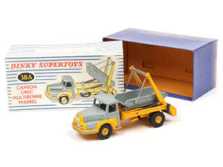 Lot 217 - DINKY TOYS (FRANCE) (1)