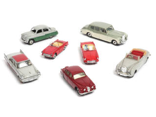 Lot 319 - DINKY TOYS (GB) (7)