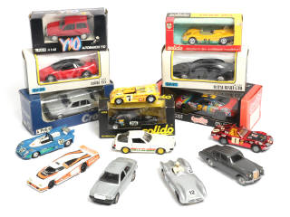 Lot 112 - DIVERS (15)