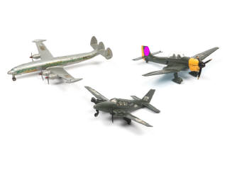 Lot 257 - DINKY TOYS (FRANCE) (1)