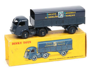Lot 231 - DINKY TOYS (FRANCE) (1)