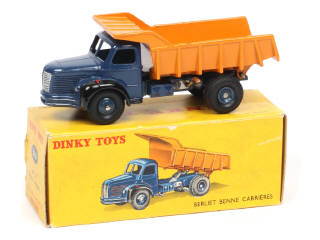 Lot 213 - DINKY TOYS (FRANCE) (1)