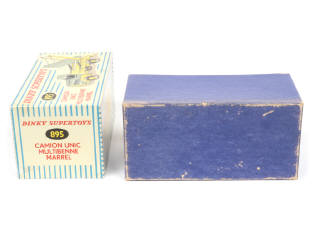 Lot 238 - DINKY TOYS (FRANCE) (1)