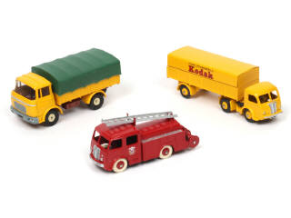 Lot 273 - DINKY TOYS (FRANCE) (3)