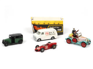 Lot 327 - DINKY TOYS (GB) (4)
