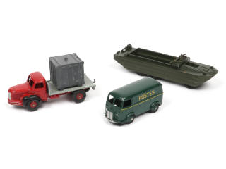 Lot 275 - DINKY TOYS (FRANCE) (3)