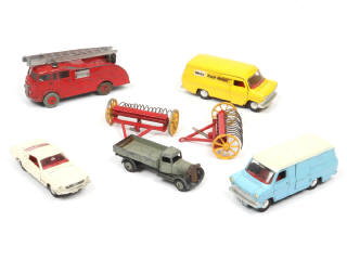 Lot 328 - DINKY TOYS (GB) (8)