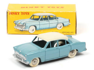 Lot 215 - DINKY TOYS (FRANCE) (1)