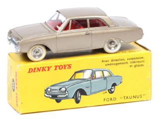 Lot 233 - DINKY TOYS (FRANCE) (1)