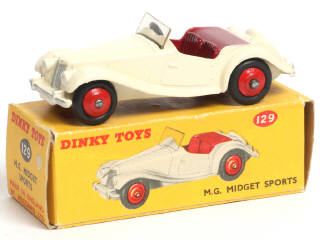 Lot 439 - DINKY TOYS (GB) (1)