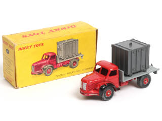 Lot 338 - DINKY TOYS (FRANCE) (1)