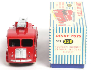 Lot 339 - DINKY TOYS (FRANCE) (1)