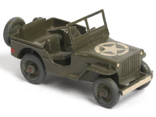 Lot 164 - DINKY TOYS (FRANCE) (1)