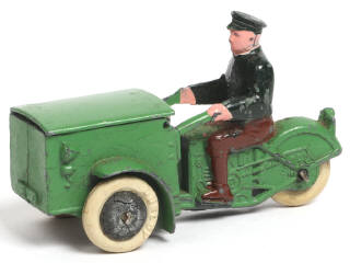 Lot 162 - DINKY TOYS (FRANCE) (1)