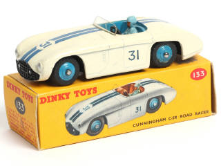 Lot 425 - DINKY TOYS (GB) (1)