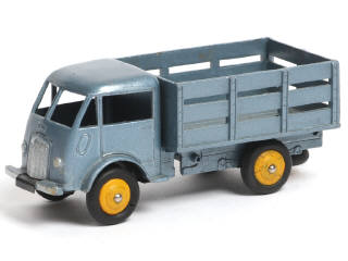 Lot 310 - DINKY TOYS (FRANCE) (1)