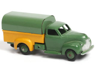 Lot 315 - DINKY TOYS (FRANCE) (1)