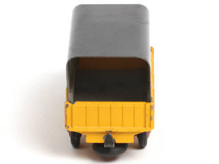 Lot 312 - DINKY TOYS (FRANCE) (1)