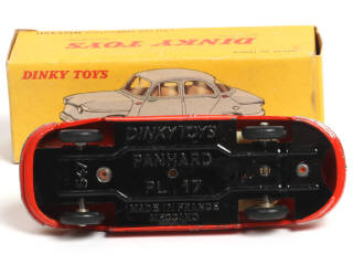 Lot 224 - DINKY TOYS (FRANCE) (1)