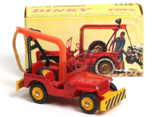 Lot 304 - DINKY TOYS (FRANCE) (1)