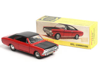 Lot 267 - DINKY TOYS (FRANCE) (1)