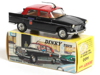 Lot 232 - DINKY TOYS (FRANCE) (1)