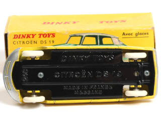 Lot 184 - DINKY TOYS (FRANCE) (1)