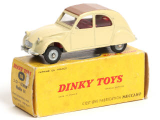 Lot 246 - DINKY TOYS (FRANCE) (1)