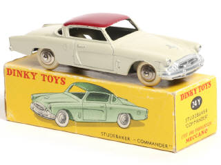 Lot 207 - DINKY TOYS (FRANCE) (1)