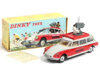 Lot 252 - DINKY TOYS (FRANCE) (1)