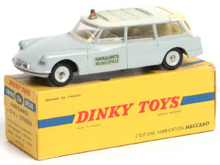 Lot 250 - DINKY TOYS (FRANCE) (1)