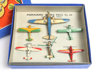 Lot 359 - DINKY TOYS (FRANCE) (7)