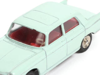 Lot 231 - DINKY TOYS (FRANCE) (1)