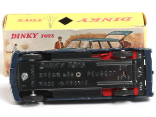 Lot 235 - DINKY TOYS (FRANCE) (1)