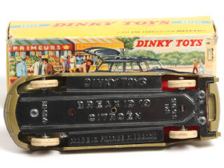 Lot 251 - DINKY TOYS (FRANCE) (1)