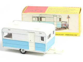 Lot 357 - DINKY TOYS (FRANCE) (1)