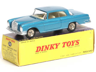 Lot 270 - DINKY TOYS (FRANCE) (1)