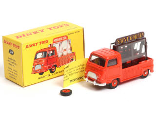 Lot 332 - DINKY TOYS (FRANCE) (1)