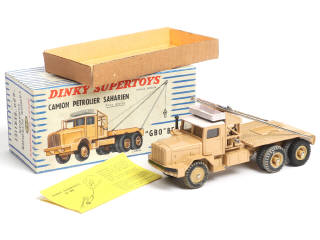 Lot 346 - DINKY TOYS (FRANCE) (1)