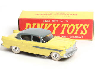 Lot 466 - DINKY TOYS (GB) (1)