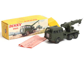 Lot 347 - DINKY TOYS (FRANCE) (1)