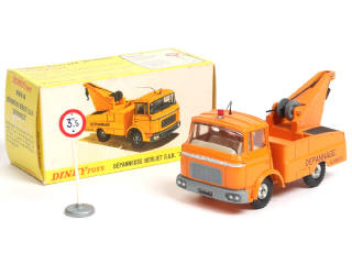 Lot 344 - DINKY TOYS (FRANCE) (1)
