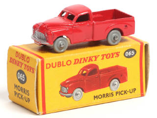 Lot 373 - DINKY TOYS (GB) (1)