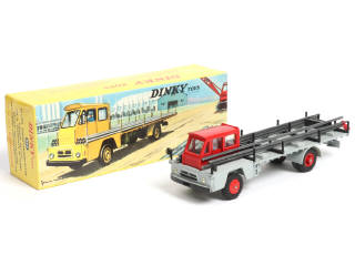 Lot 352 - DINKY TOYS (FRANCE) (1)