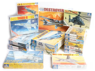 Lot 272 - ITALERI (ITALIE) (15)