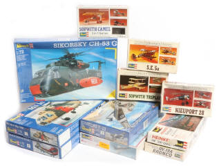 Lot 291 - REVELL (11)