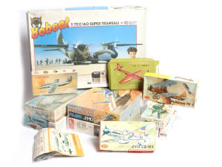 Lot 299 - DIVERS (12)