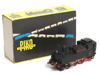 Lot 23 - PIKO 'HO' (RDA) (1)